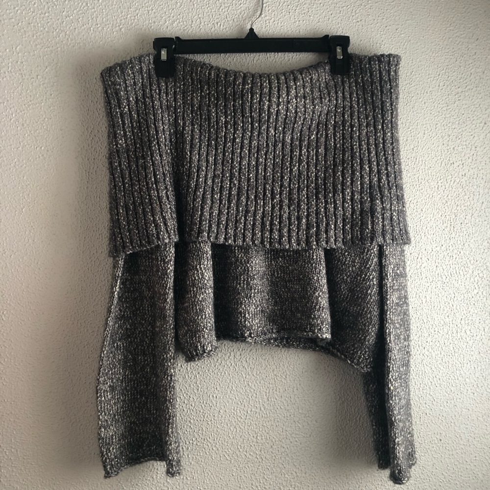 American Eagle off the shoulder gray sweater